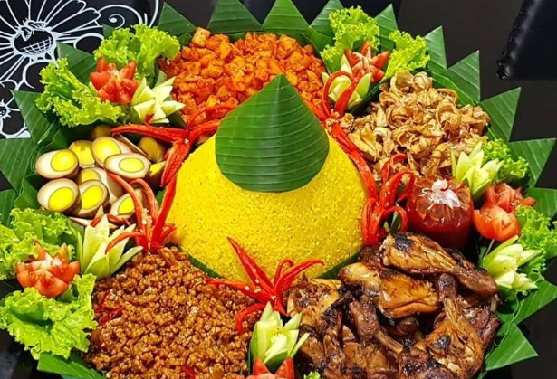 Nasi Tumpeng Simbol Syukuran Khas Jawa